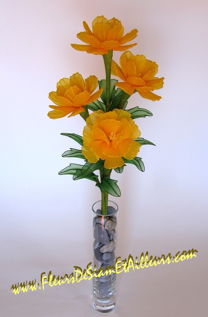 http://www.fleursdesiametailleurs.com/creations/images/fleur_104.jpg